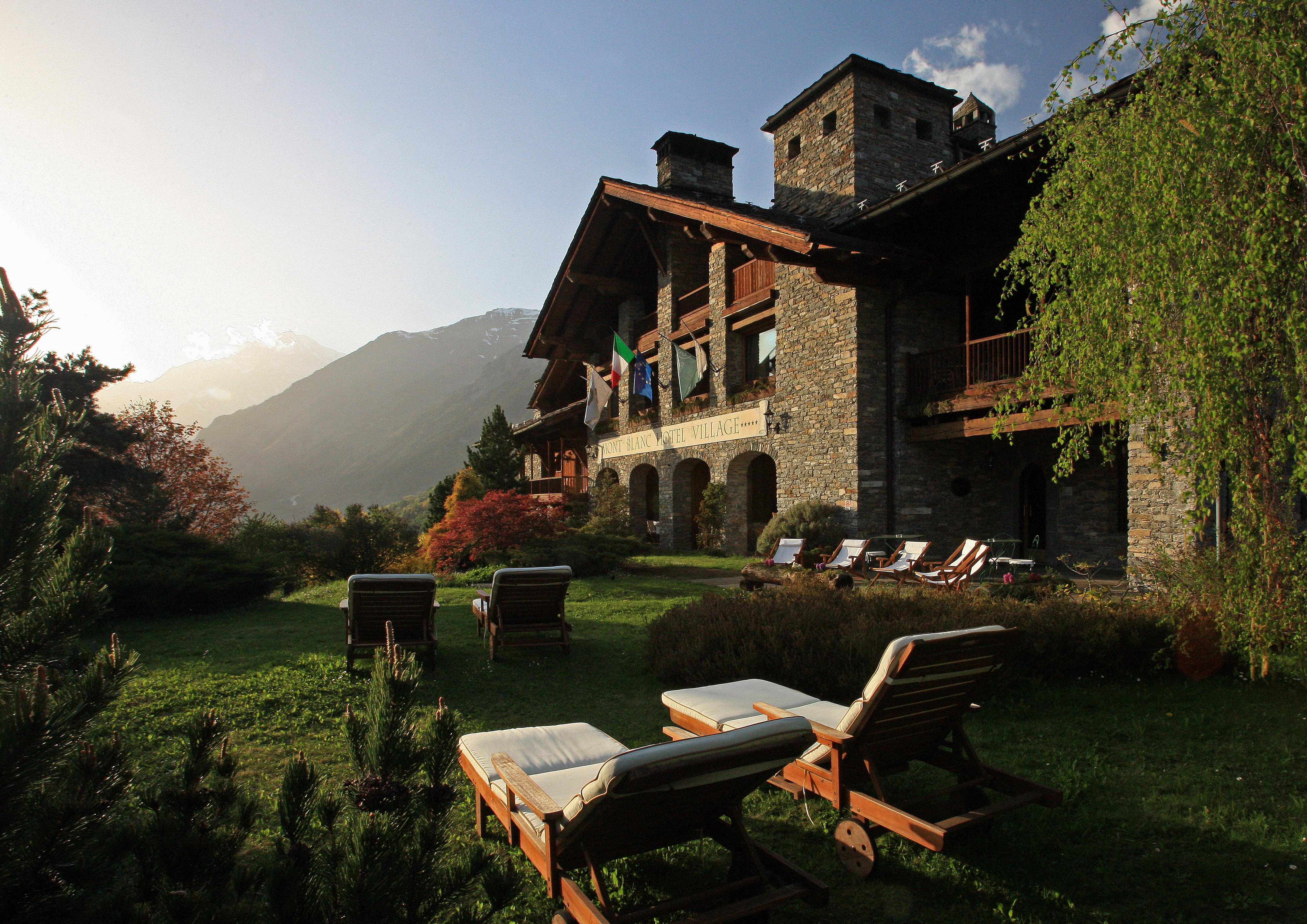 Relais Mont Blanc Hotel & Spa La Salle Esterno foto