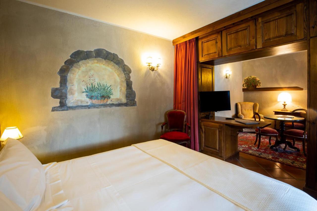 Relais Mont Blanc Hotel & Spa La Salle Esterno foto