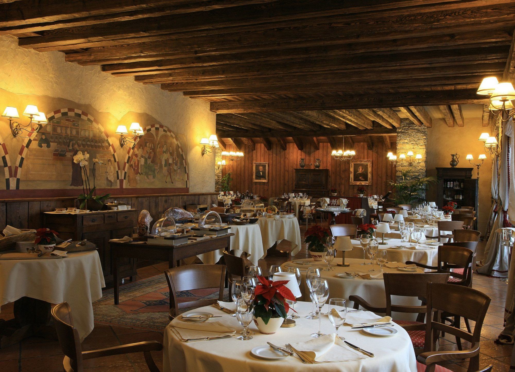 Relais Mont Blanc Hotel & Spa La Salle Ristorante foto