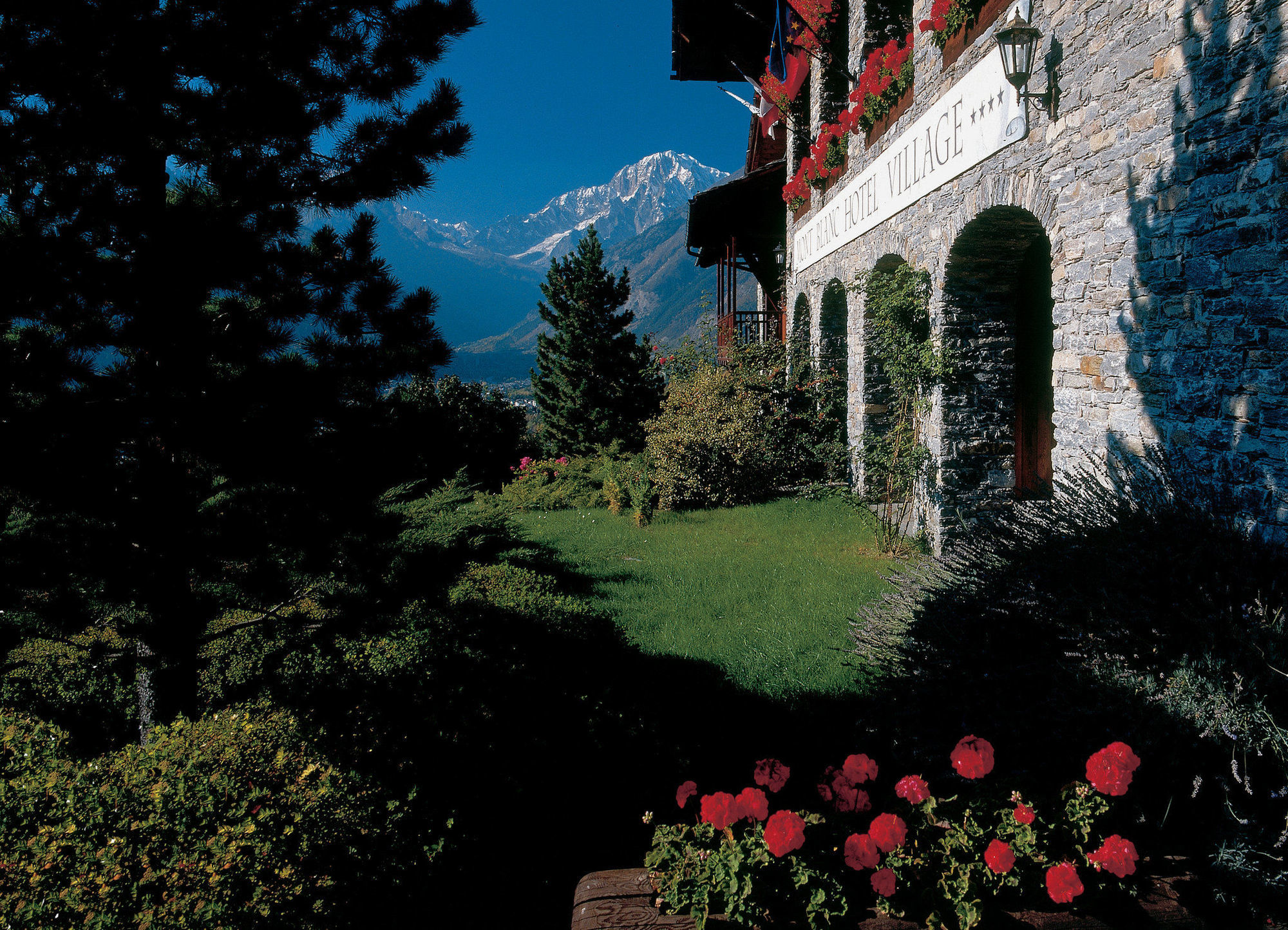 Relais Mont Blanc Hotel & Spa La Salle Esterno foto