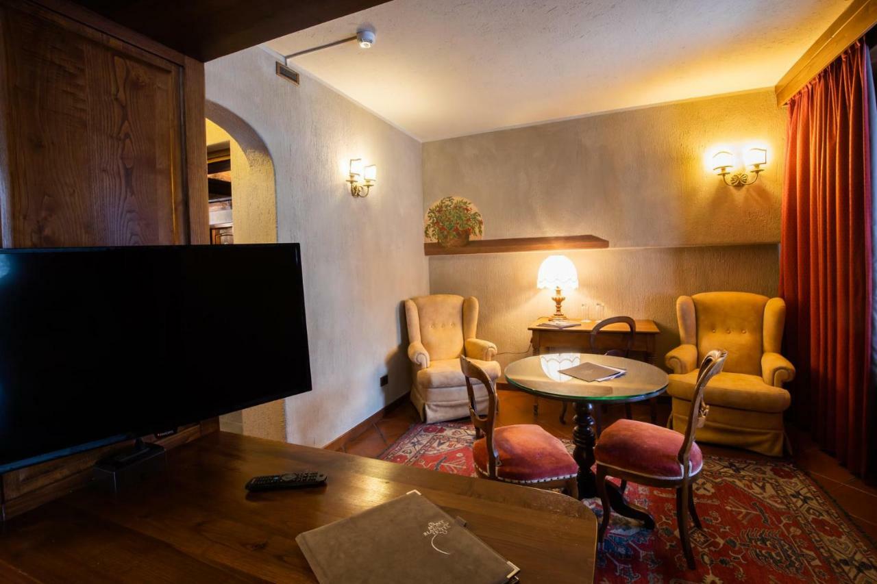 Relais Mont Blanc Hotel & Spa La Salle Esterno foto
