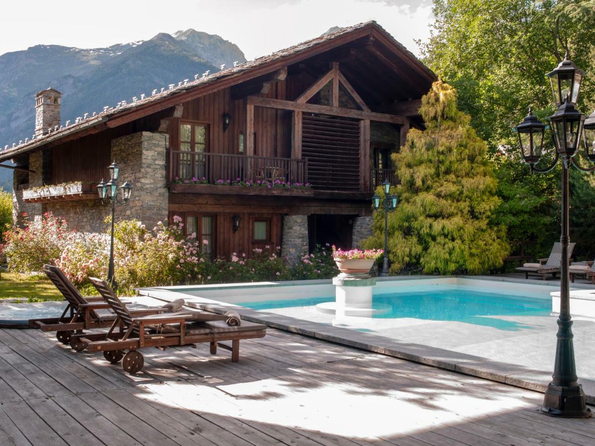 Relais Mont Blanc Hotel & Spa La Salle Esterno foto